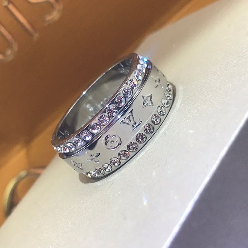 Louis Vuitton Catch 18K Gold Ring