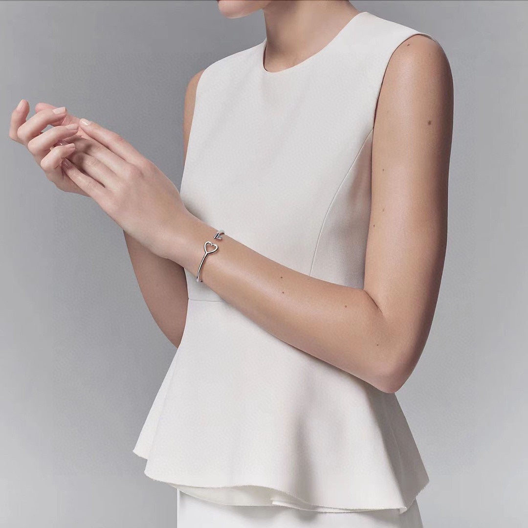 Tiffany Heart Key Wire 18K Gold Bracelet