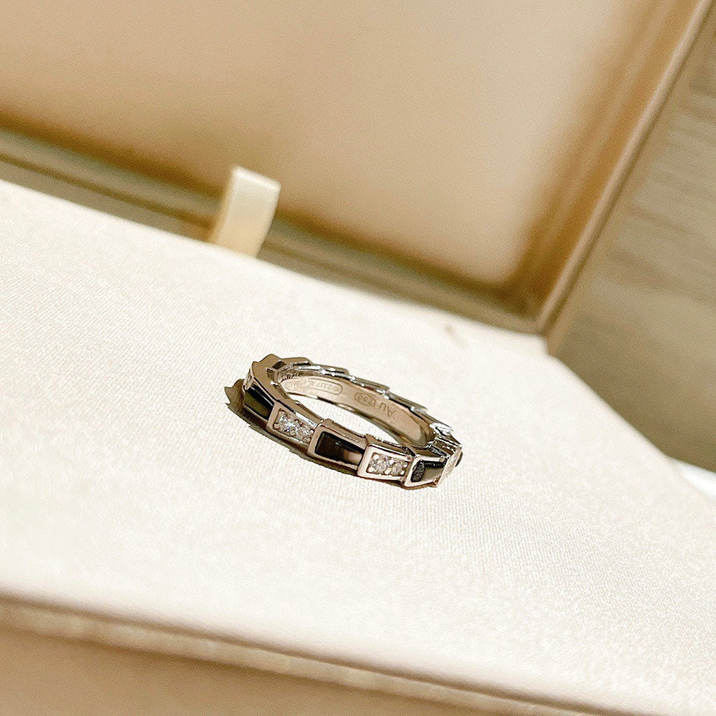 Bvlgari Serpenti Viper Malachite 18K Gold Ring