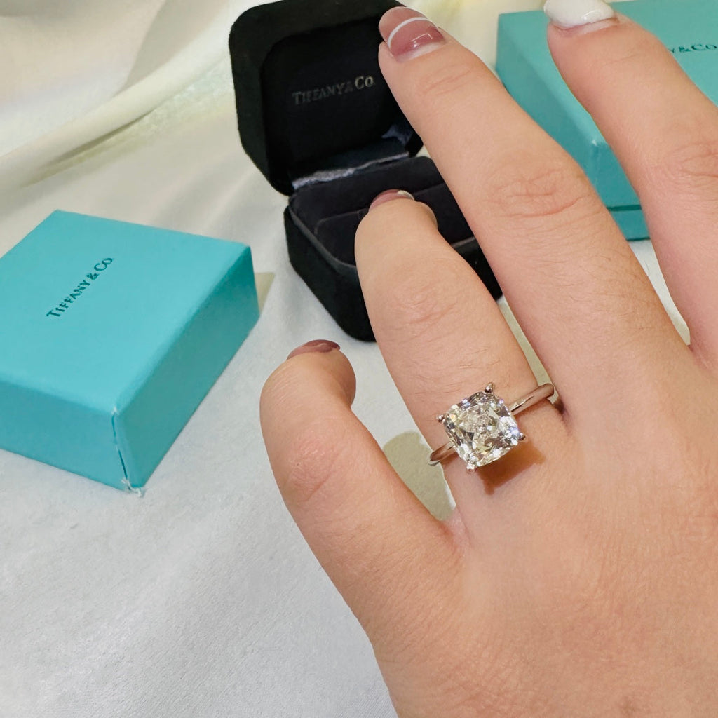 Tiffany True Engagement 18K Gold Ring