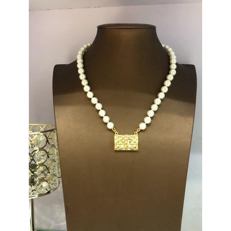Chanel Pearl Bag Pendant 18K Gold Necklace